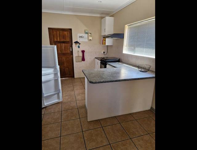 2 BEDROOM PROPERTY TO RENT IN HEIDERAND